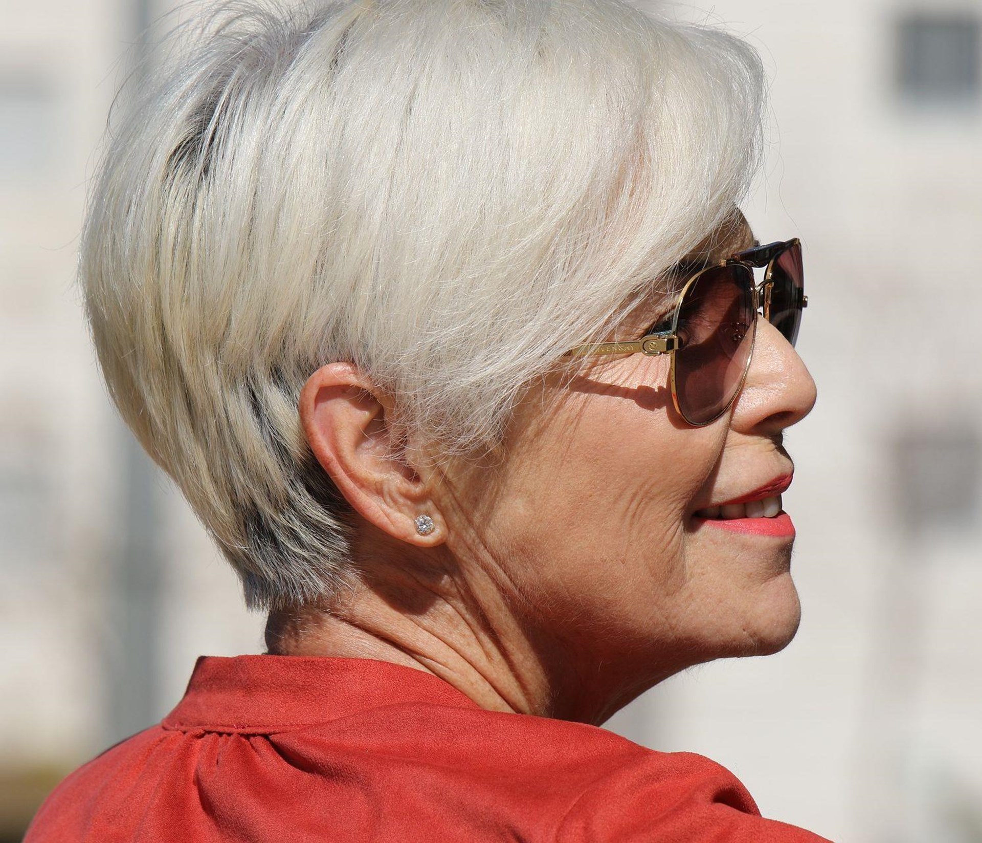 Frau
